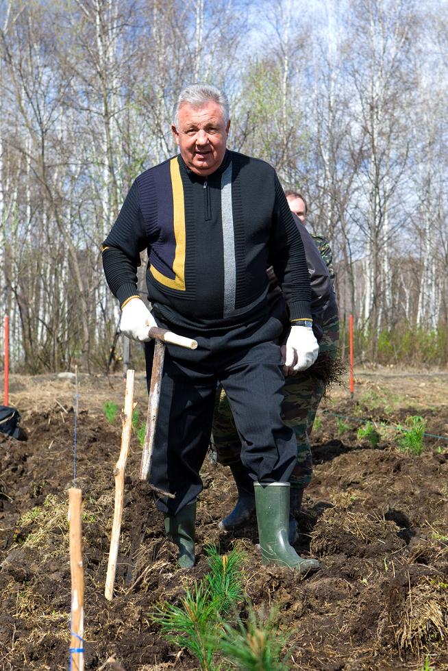 Виктор Ишаев Полпред Президента РФ.jpg